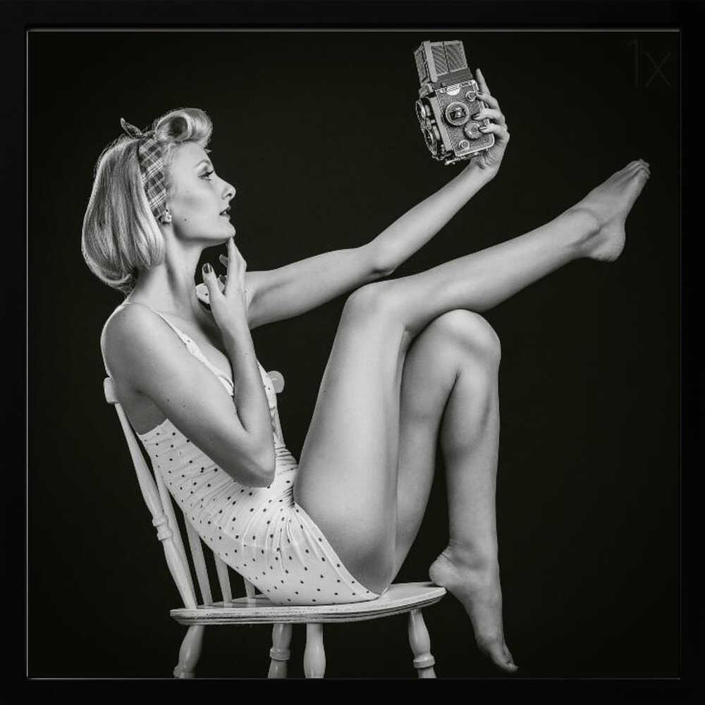Vintage Glamour Selfie Art Print UK — Portrait Dark Wall Art — Living Room — Wall It All Prints