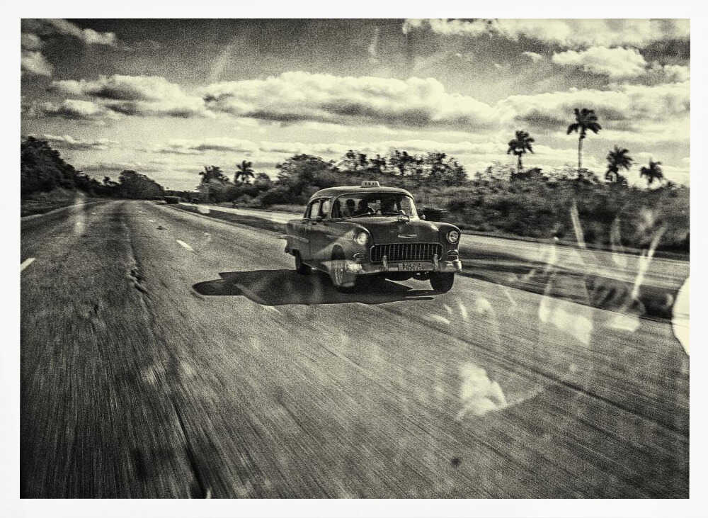 Classic Cuba Taxi Art Print UK — Landscape Dark Wall Art — Living Room — Wall It All Prints