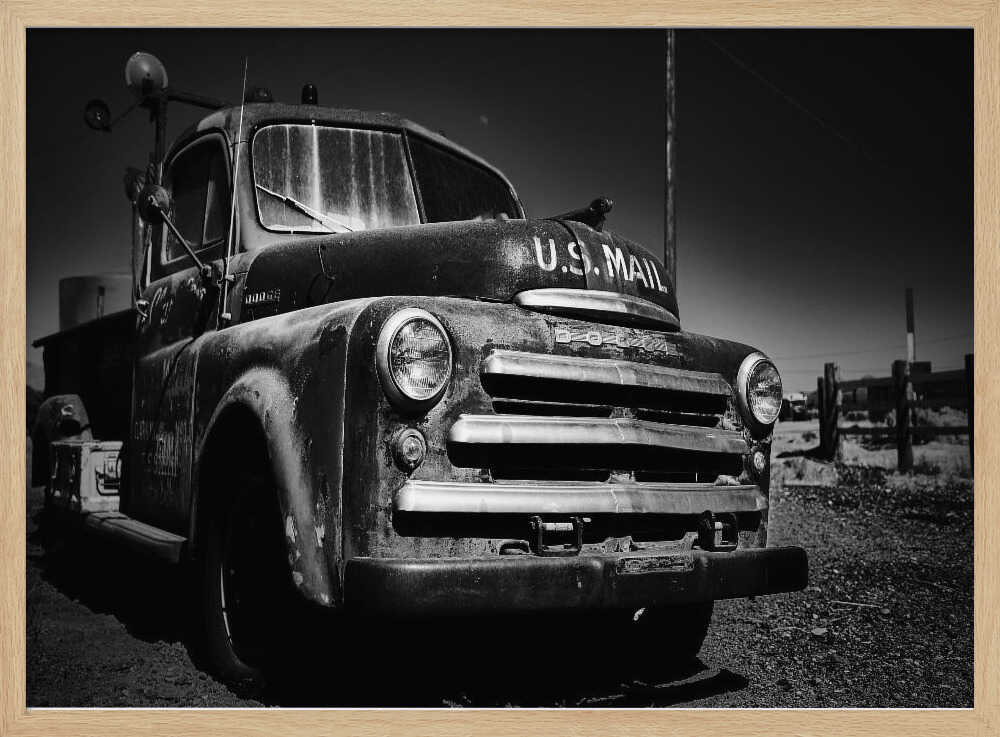 Vintage US Mail Truck Art Print UK — Vintage Dark Wall Art — Living Room — Wall It All Prints