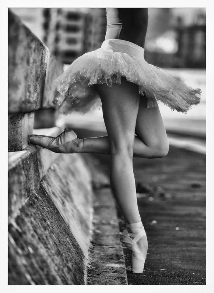 Ballerina Pointe Elegance Art Print UK — Portrait Dark Wall Art — Living Room — Wall It All Prints