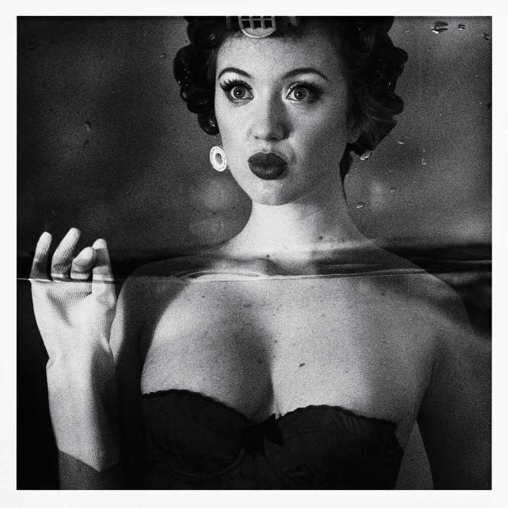 Retro Bathing Beauty Art Print UK — Dark Moody Dark Wall Art — Living Room — Wall It All Prints